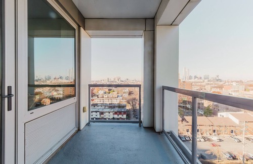 Downtown Jersey City Apartment | Blueground | Jersey City, EV charging, nr park