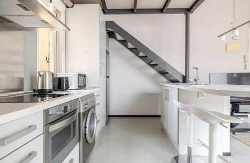 Barrio de La Latina Apartment | Blueground | La Latina, AC & w/d, nr Retiro