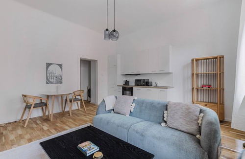 Erdberg Apartment | Blueground | Landstraße, washer, fully equipped