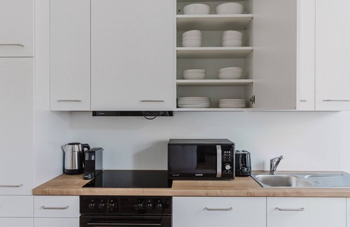 Erdberg Apartment | Blueground | Landstraße, washer, fully equipped
