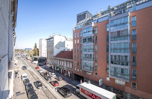 Erdberg Apartment | Blueground | Landstraße, washer, fully equipped
