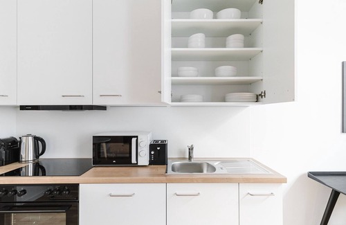 Erdberg Apartment | Blueground | Landstraße, w/d, fully furnished