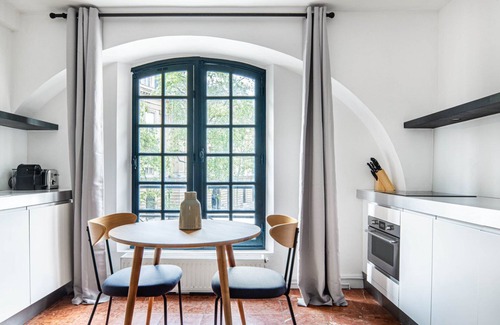 Notre Dame Apartment | Blueground | Le Marais, nr City Hall & the Seine