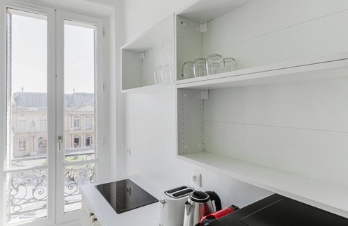 Quartier Sainte-Avoye Apartment | Blueground | Le Marais - Saint-Paul, furnished
