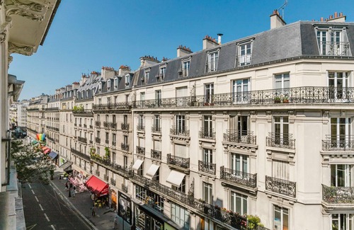 Quartier Sainte-Avoye Apartment | Blueground | Le Marais - Saint-Paul, furnished