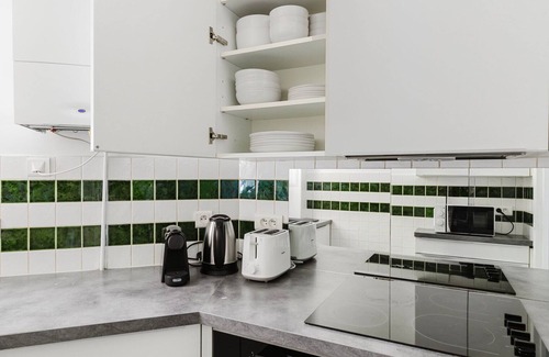 Paris City Center Apartment | Blueground | Le Marais-St-Paul, nr museum & shops