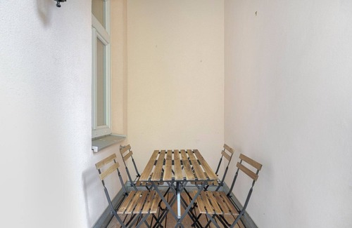 Stuwerviertel Apartment | Blueground | Leopoldstadt, balcony, nr Prater
