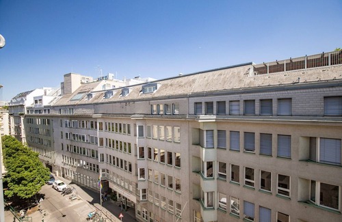 Mariahilf Apartment | Blueground | Mariahilf, view, nr Naschmarkt