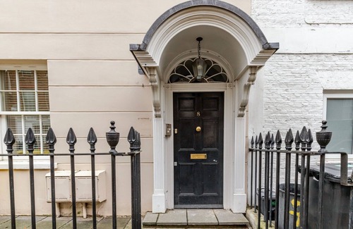 Regent's Park Apartment | Blueground | Marylebone, w/d, balcony, nr park