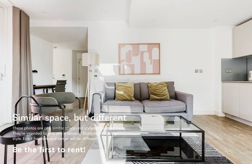 Vauxhall Apartment | Blueground | Nine Elms, balcony, nr Battersea Park