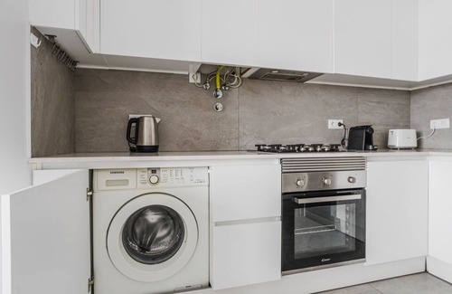 Santa Isabel Apartment | Blueground | Oeiras, AC & w/d, nr museums