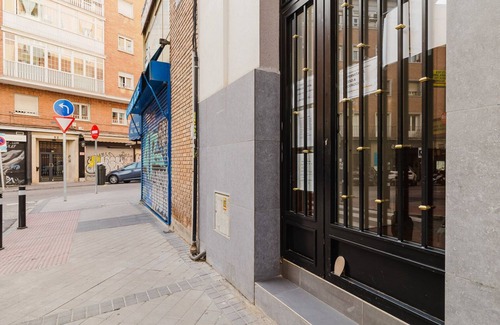 Adelfas Apartment | Blueground | Pacífico, elevator & w/d, nr Retiro