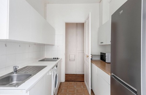 Passy Apartment | Blueground | Passy, balcony & elevator, nr Seine