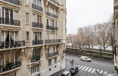 Passy Apartment | Blueground | Passy, balcony & elevator, nr Seine