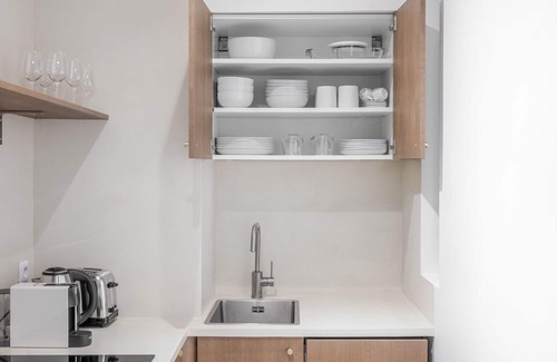 Quartier de Rochechouart Apartment | Blueground | Pigalle, elev & w/d, nr Sacré-Cœur