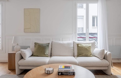 Quartier de Rochechouart Apartment | Blueground | Pigalle, elev & w/d, nr Sacré-Cœur