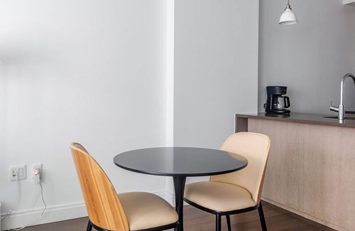 Powerhouse Arts District Apartment | Blueground | Powerhouse Arts District, pool, nr Liberty State Park