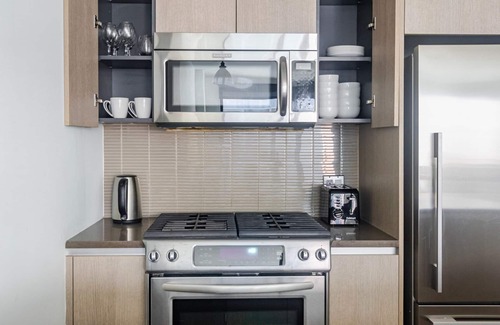 Powerhouse Arts District Apartment | Blueground | Powerhouse Arts District, pool, nr Liberty State Park