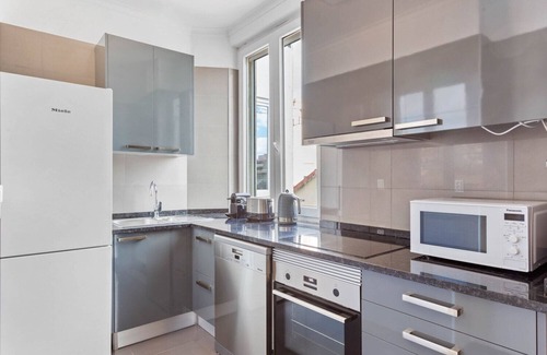 Sao Domingos de Benfica Apartment | Blueground | Praça de Espanha, furnished