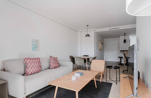 Chamberi Apartment | Blueground | Rios Rosas 3bd apartment