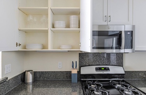 Santa Clara Apartment | Blueground | Rivermark, pool, nr Central Park