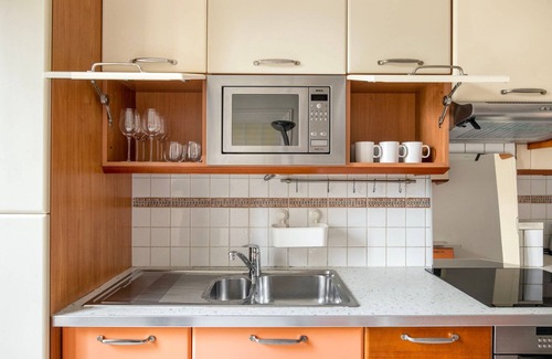 Les Iles Apartment | Blueground | Rivoli, balcony, nr Louvre