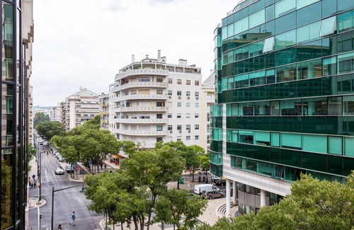 Sao Sebastiao da Pedreira Apartment | Blueground | Saldanha, furnished, parking