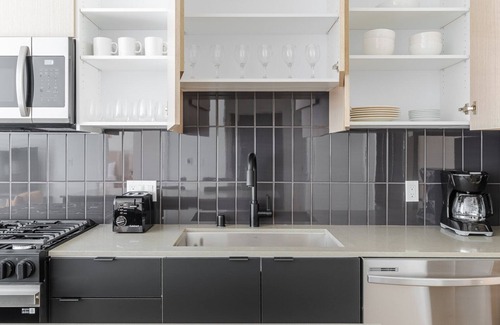 Newhall Apartment | Blueground | Santa Clara, pool, nr Central Park