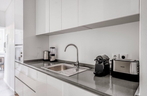 Sao Jose Apartment | Blueground | Santo António, fully furnished