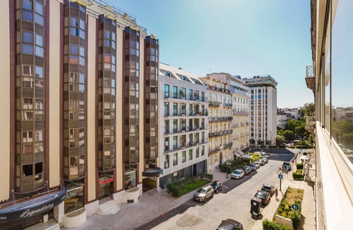 Santo Antonio Apartment | Blueground | Santo António, a/c, washer