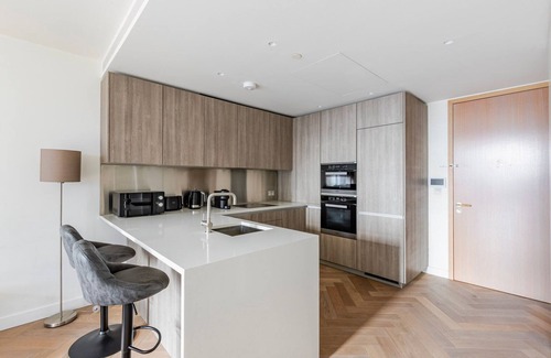 Shoreditch Apartment | Blueground | Shoreditch, pool, nr St. Paul's