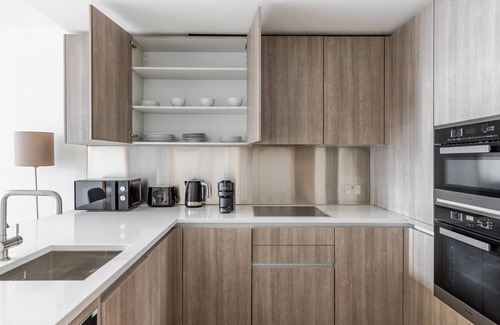 Shoreditch Apartment | Blueground | Shoreditch, pool, nr St. Paul's