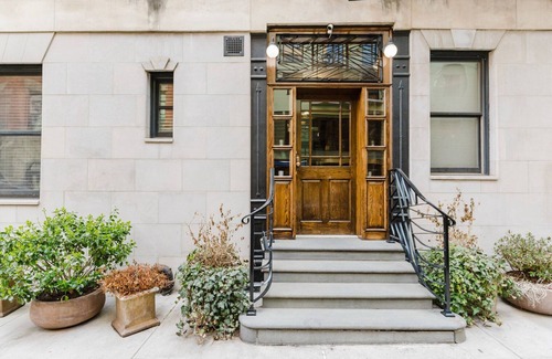 SoHo Apartment | Blueground | SoHo, AC & elevator, nr park