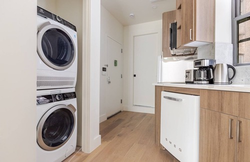 SoHo Apartment | Blueground | SoHo, w/d, AC, nr landmarks