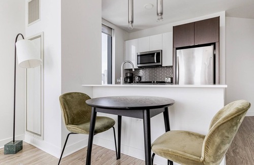 South Loop Apartment | Blueground | South Loop, pool & gym, nr park