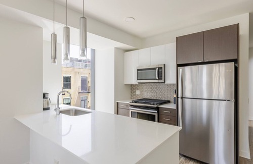 South Loop Apartment | Blueground | South Loop, pool & gym, nr Grant Park