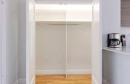 Sutton Place Apartment | Blueground | Sutton Place, view, nr Central Park
