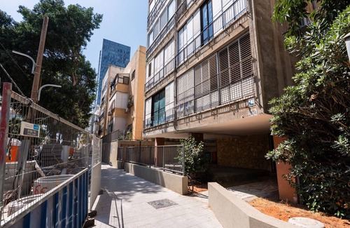 Old North Apartment | Blueground | Tel Aviv, city view, nr Yarkon Park (TLV-81)