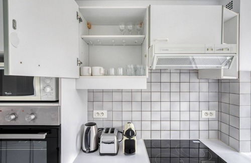 Passy Apartment | Blueground | Trocadero, concierge, nr Eiffel Tower