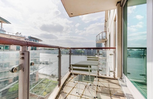 Vauxhall Apartment | Blueground | Vauxhall, balcony, nr Thames