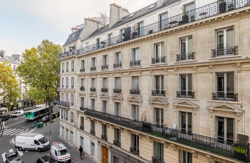 Quartier de la Plaine-de-Monceaux Apartment | Blueground | Villiers, furnished, elevator