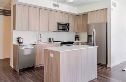 Alameda Apartment | Blueground | West Alameda, view, nr Alameda Park