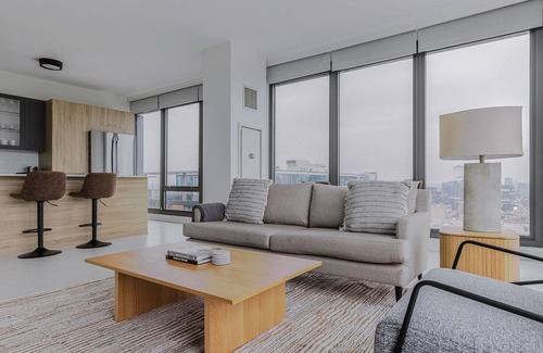 West Loop Apartment | Blueground | West Loop, pool & gym, nr Willis