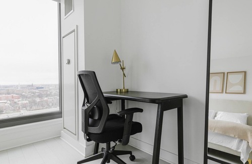 West Loop Apartment | Blueground | West Loop, pool & w/d, nr Willis