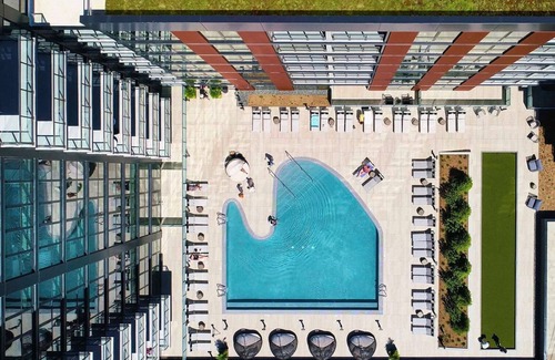 West Loop Apartment | Blueground | West Loop, pool & gym, nr park