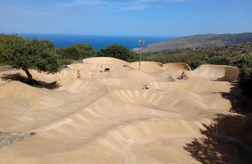 Apikia Hotel | Bluenigma Hotel 4