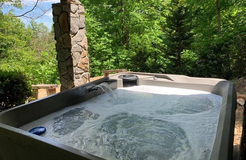 Lake Lure House | Blueridge Sunrise - Hot Tub, Fire Pit, Resort!