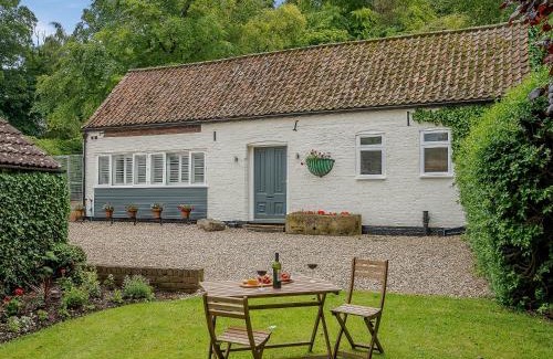 Louth House | Bluestone Cottage