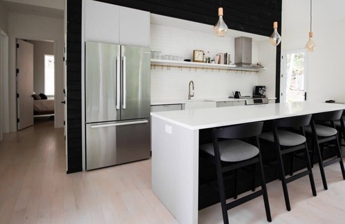 Town of Olive House | Bluestone Cove - Modern Escape in the Woods