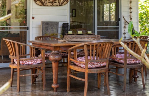 Blueys Beach Apartment | Blueys @ Blueys unwind and relax in this Balinese style gem